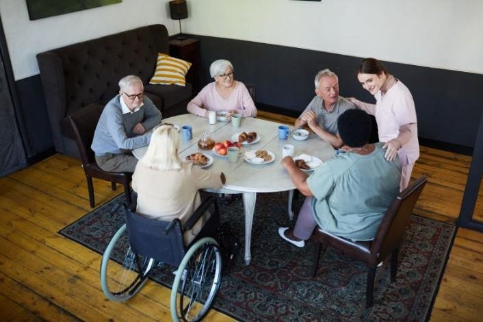 How Do You Choose the Right Senior Care Business Model?