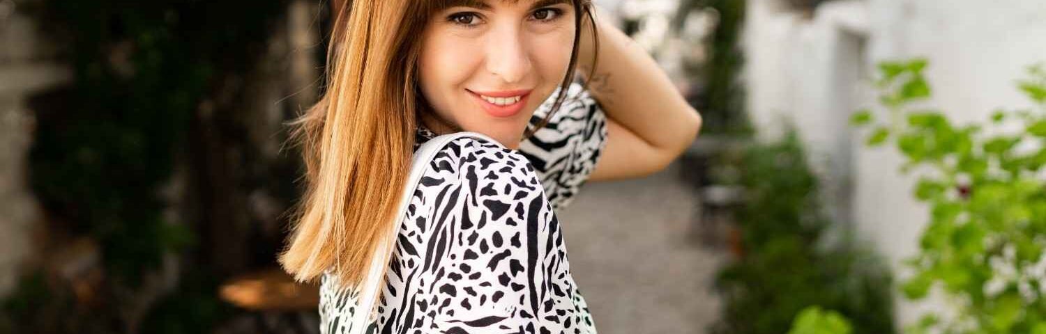 How to Style Curtain Bangs for a Perfect Everyday Look