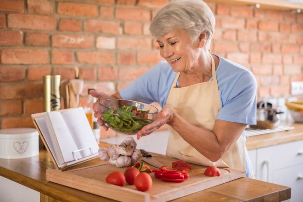 How to Choose the Right Cooking Utensils for Seniors