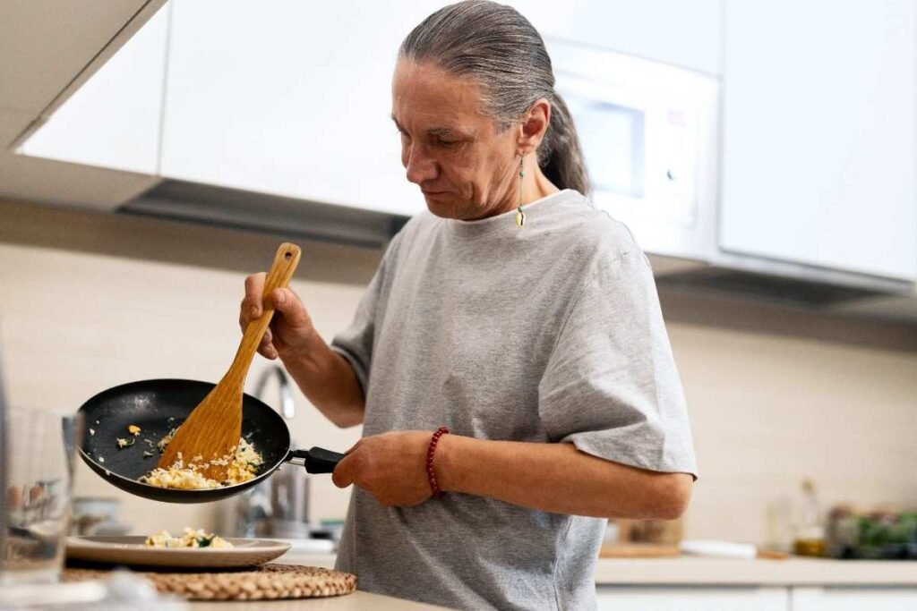 How to Safely Use Cooking Utensils for Seniors