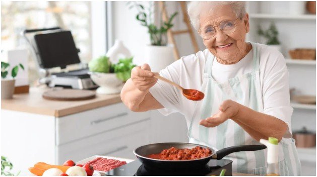 How Can I Create a Senior-Friendly Immune-Boosting Meal Plan?