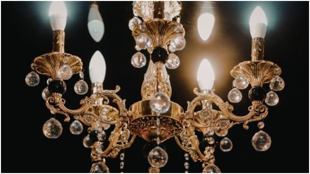 The Anatomy of a 2026 Luxury Pendant: K9 Precision and Ethereal LED Engines